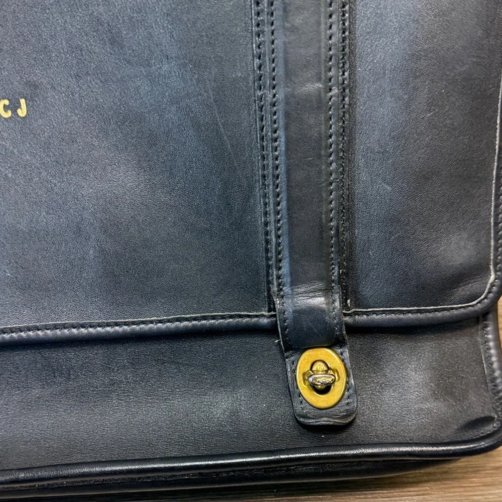 Vintage Black Leather Men's messenger Bag made in the USA 🇺🇸